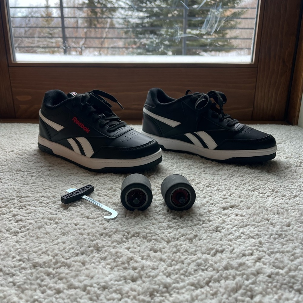 Heelys Black and White Women's Sneakers with Removable Wheels